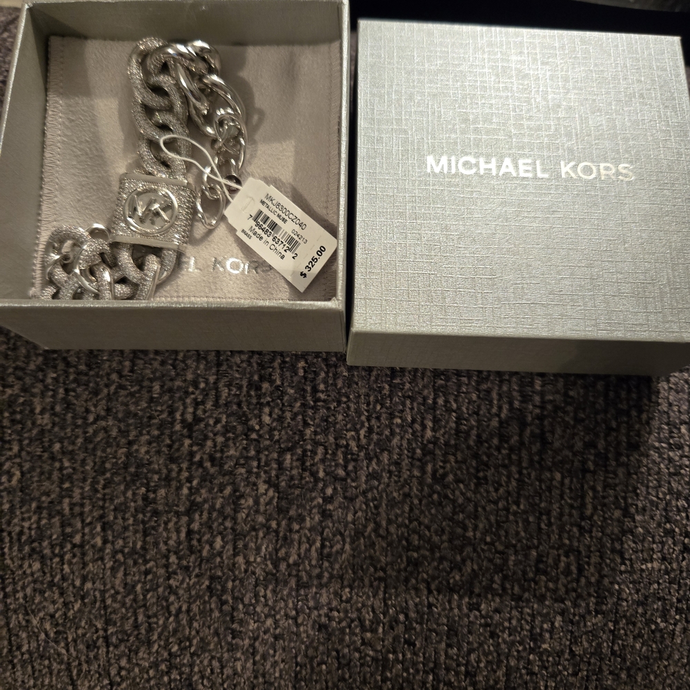 Michael Kors Silver Chain Bracelet - Picture 6 of 6